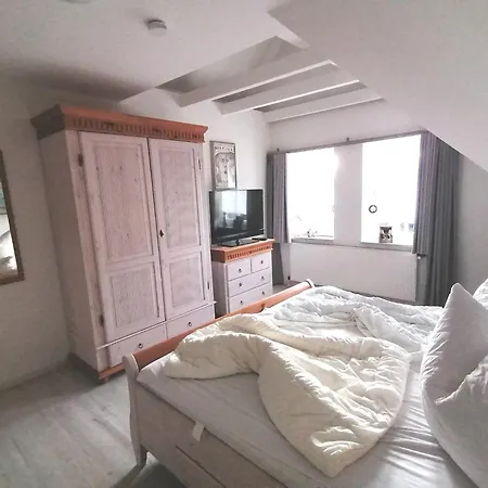 Haus Tenne Holiday home Krummhoern